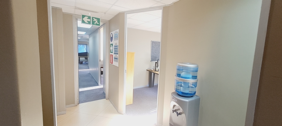 To Let commercial Property for Rent in Rosenpark Western Cape